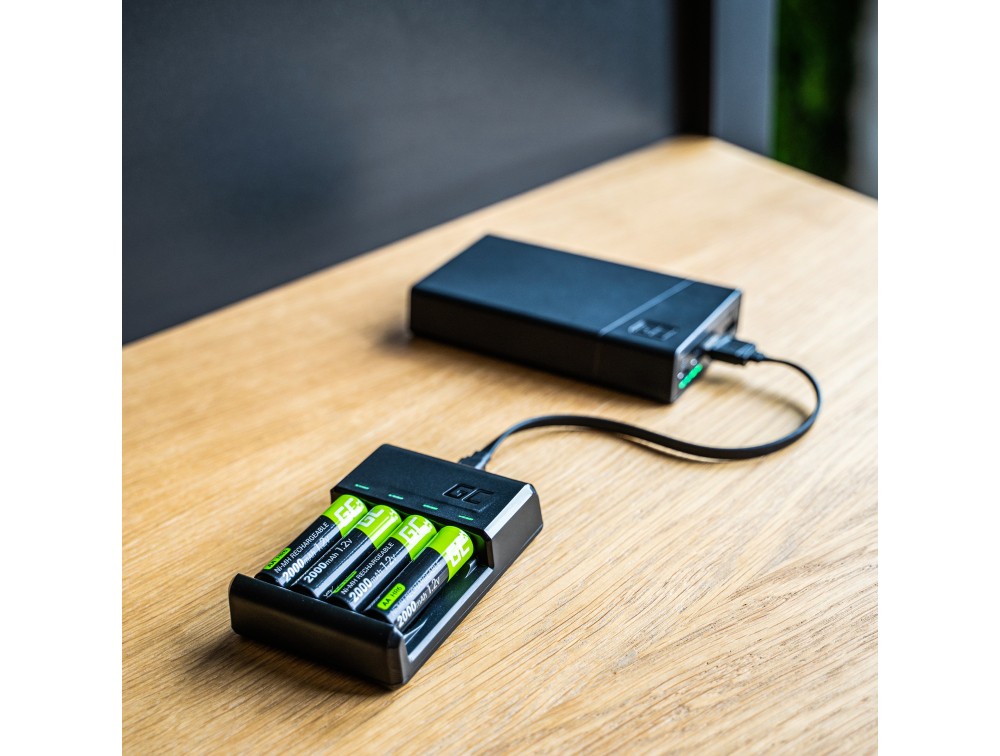 Charger Green Cell GC VitalCharger + 4x Batteries AA 2000mAh Ni-MH iekārtas lādētājs