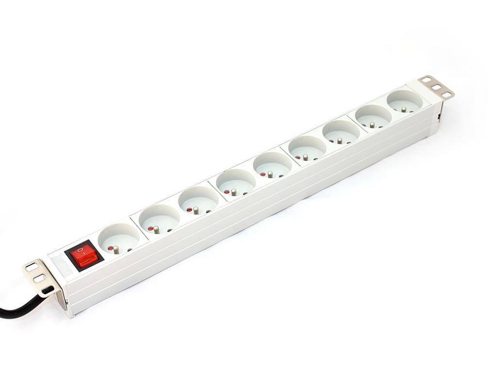 Aluminum PDU 19'         9 x Type E, C14 plug elektrības pagarinātājs