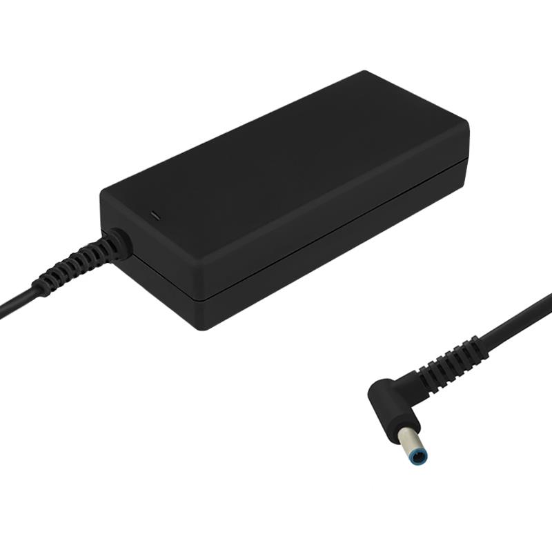 Qoltec 51516.90W Power adapter for Dell | 90W | 19.5V | 4.62A | 4.5*3.0+pin | +power cable portatīvo datoru lādētājs