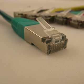 Netrack patch cable RJ45, snagless boot, Cat 5e UTP, 15m green kabelis, vads