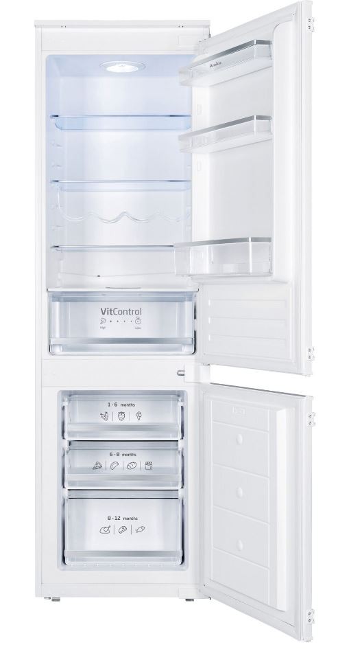 BK3265.4UAA Ledusskapis Iebūvējamais ledusskapis
