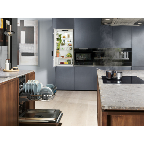 Plyta indukcyjna ELECTROLUX EIS8648 plīts virsma