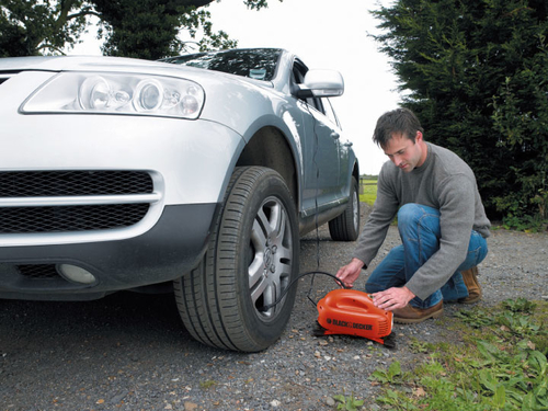 BLACK + DECKER compressor ASI200-XJ, 8,27bar, air pump (orange / black, 12 volt cigarette lighter connector)  