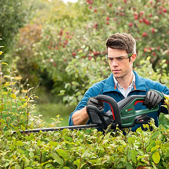 Bosch UniversalHedgeCut 18-50 solo Cordless Hedgecutter