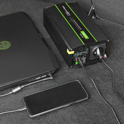 Qoltec Monolith power adapter/inverter Auto 2000 W Black Strāvas pārveidotājs, Power Inverter