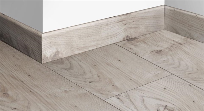 LAMINATE FLOORING D4522 8MM AC5 10111753 (2190000070887)