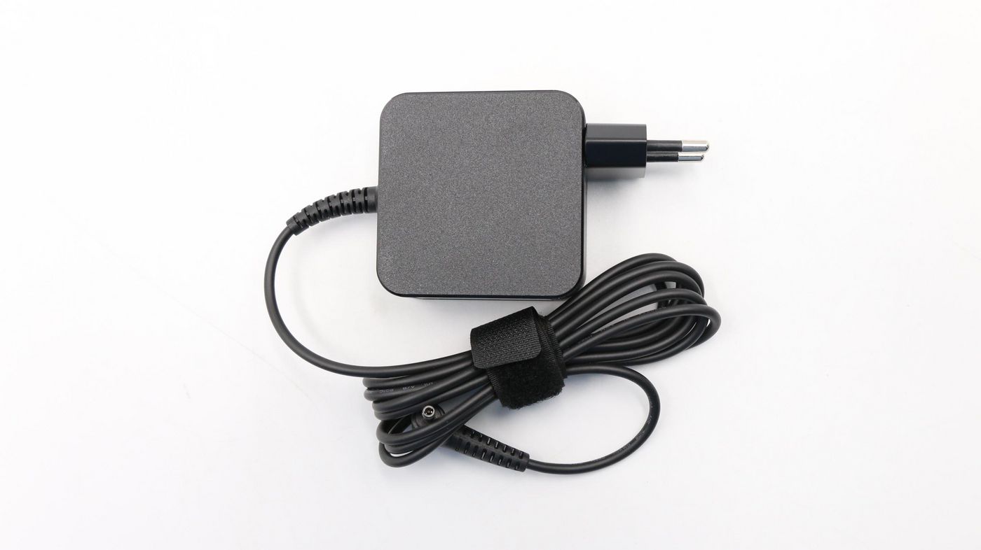 Lenovo AC Adapter 5704174043089 iekārtas lādētājs