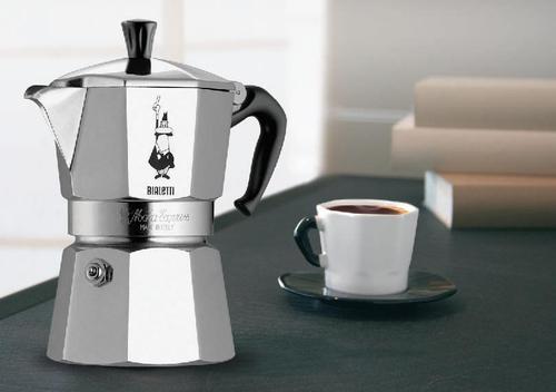 Bialetti Moka Express Espresso Maker, 4 Cup Kafijas automāts