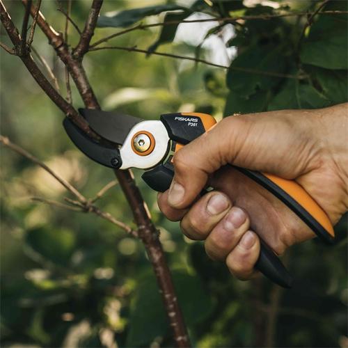 Fiskars Solid L anvil secateurs P361 (orange/black) dārza šķēres