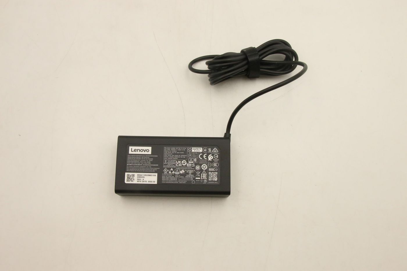 Lenovo AC_ADAPTER  5704174987321 portatīvo datoru lādētājs