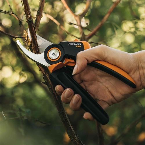 Fiskars X-series Bypass secateurs M P921 (orange/black) Šķēres