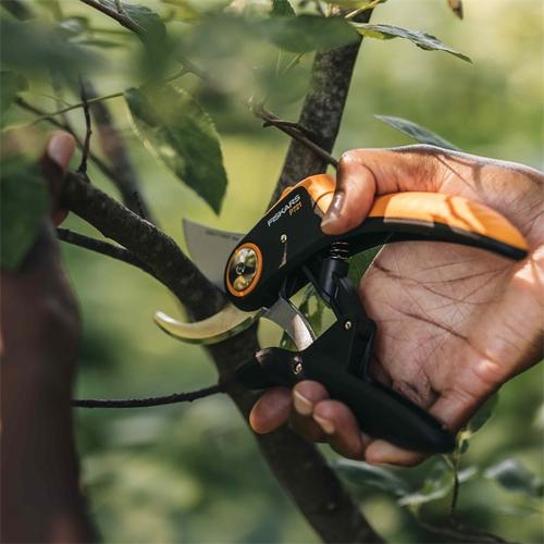 FISKARS PLUS POWERLEVER PRUNER BYPASS P721 6411501111173