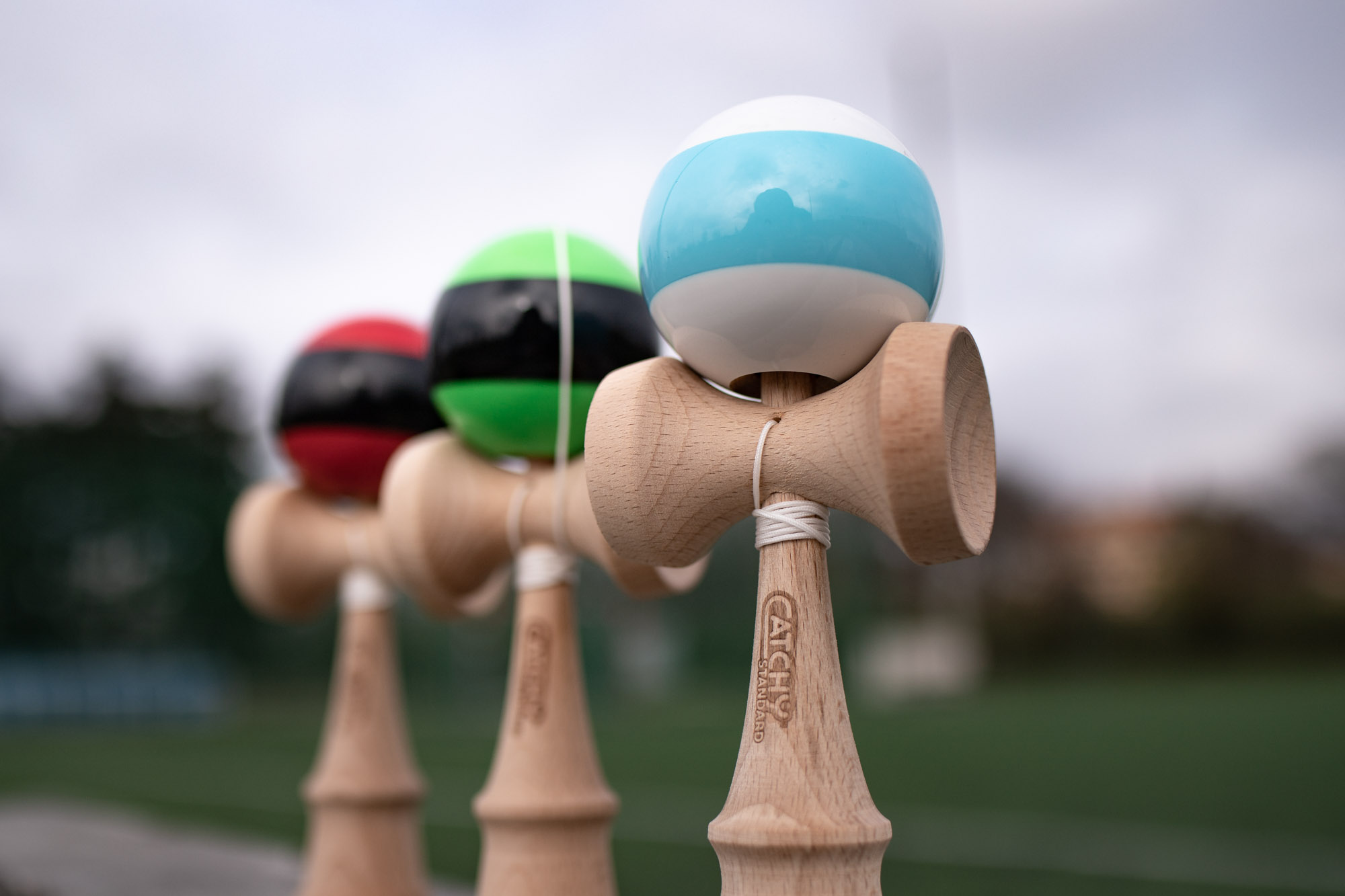 YoYoFactory KENDAMA STANDART zils/balts YO 523