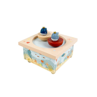 Trousselier Dancing Music Box Whales, magnetic