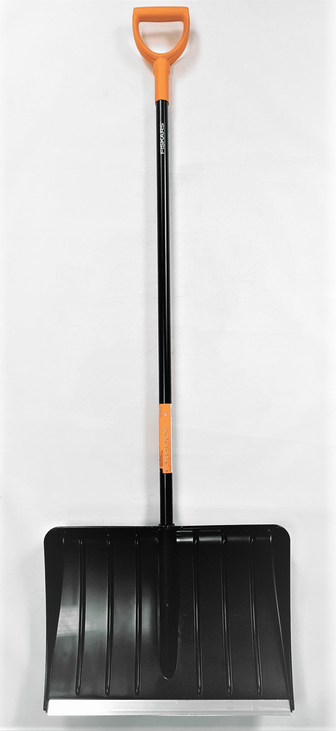 Fiskars snow shovel solid aluminum shaft (1052526) Lāpstas